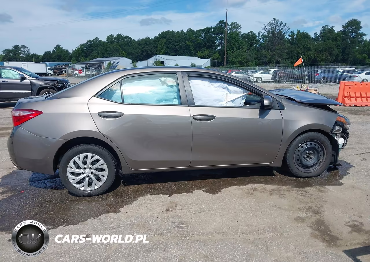 2019 Toyota Corolla Le VIN:2T1BURHE6KC174682 - 13