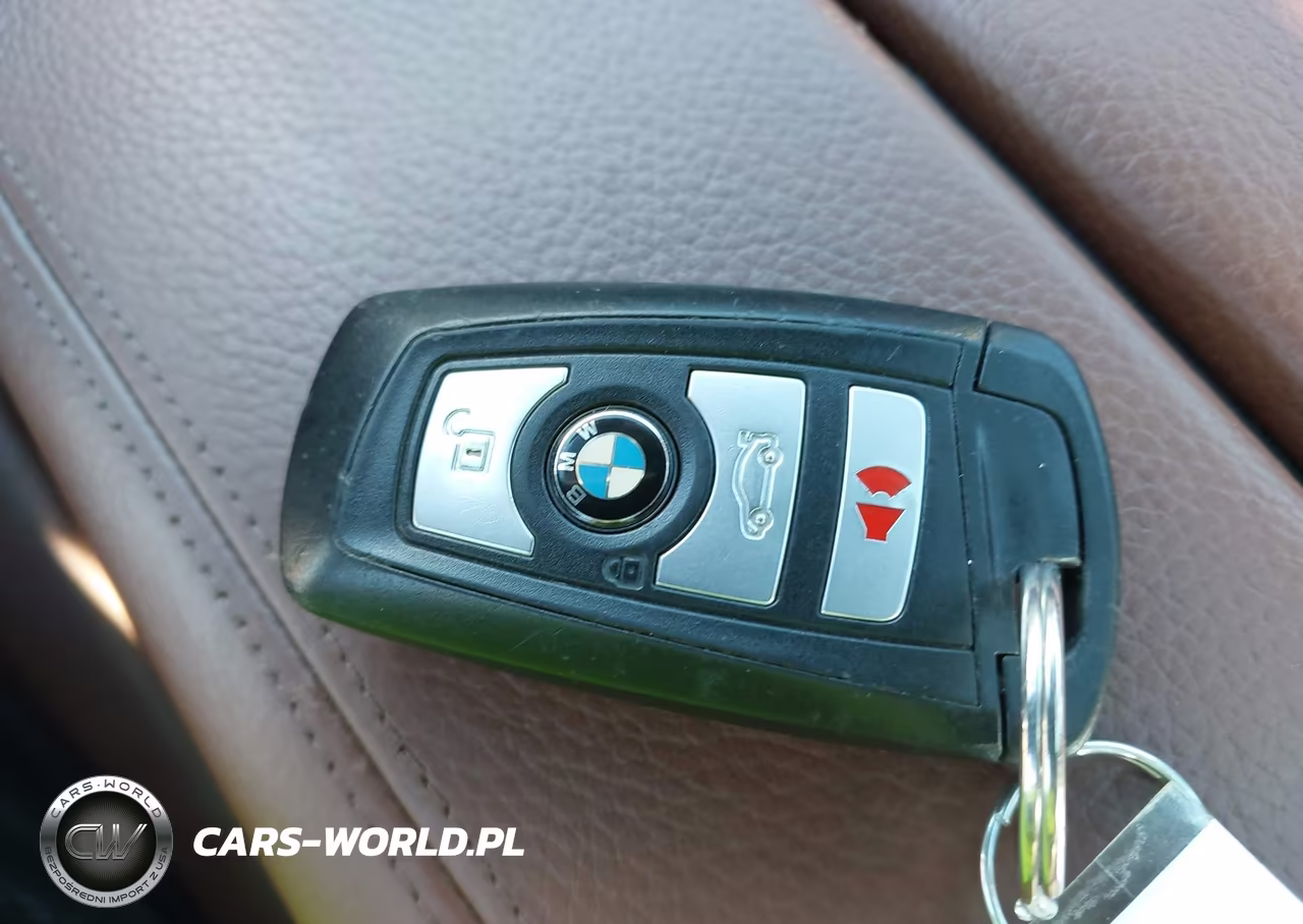 2013 BMW 528I xDrive VIN:WBAXH5C55DD113045 - 11