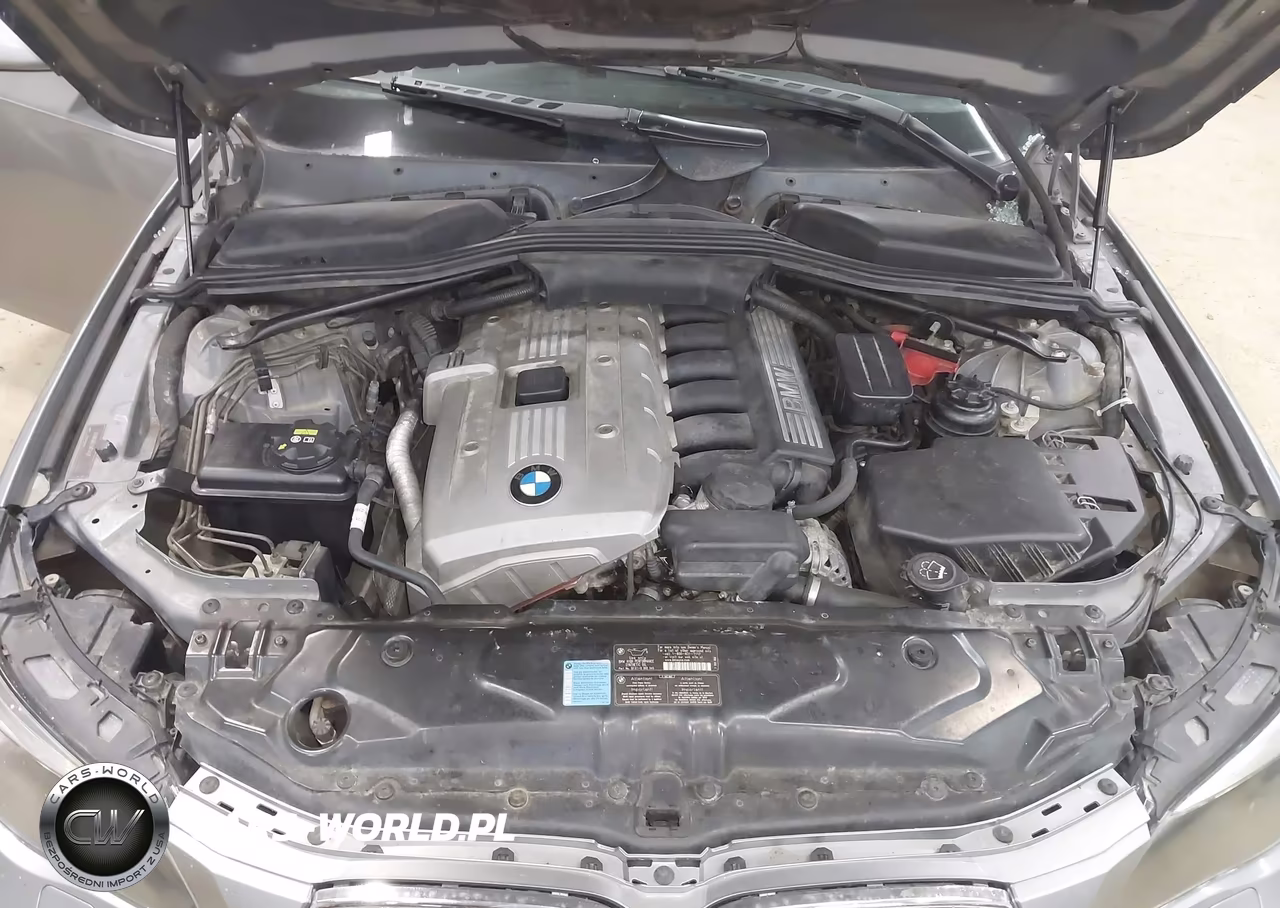2007 BMW 525Xi VIN:WBANF33567CS41841 - 10