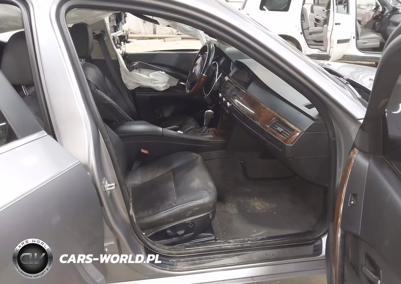2007 BMW 525Xi VIN:WBANF33567CS41841 - 5