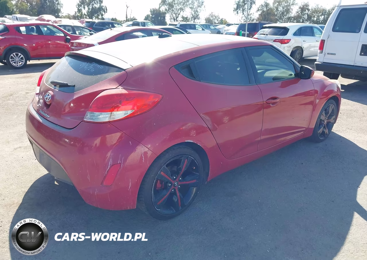 2015 Hyundai Veloster Flex VIN:KMHTC6AD6FU228655 - 4