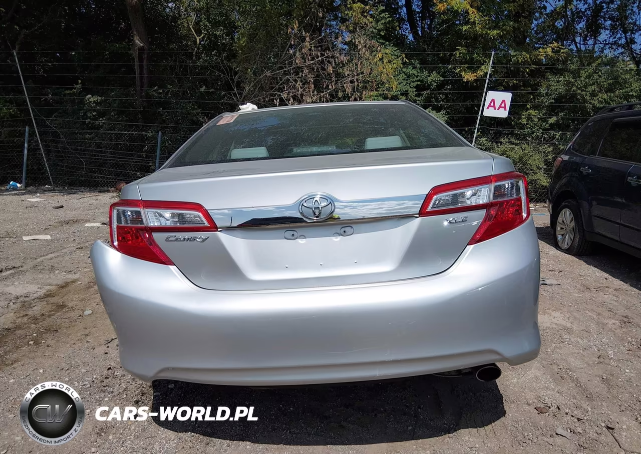 2014 Toyota Camry Xle VIN:4T4BF1FK0ER339851 - 16