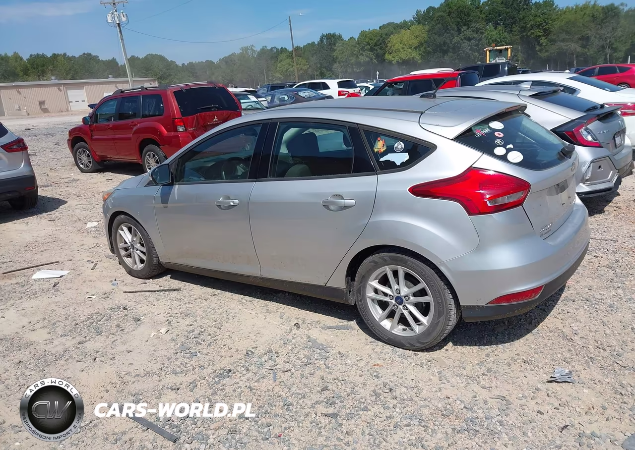 2015 Ford Focus Se VIN:1FADP3K24FL223250 - 3