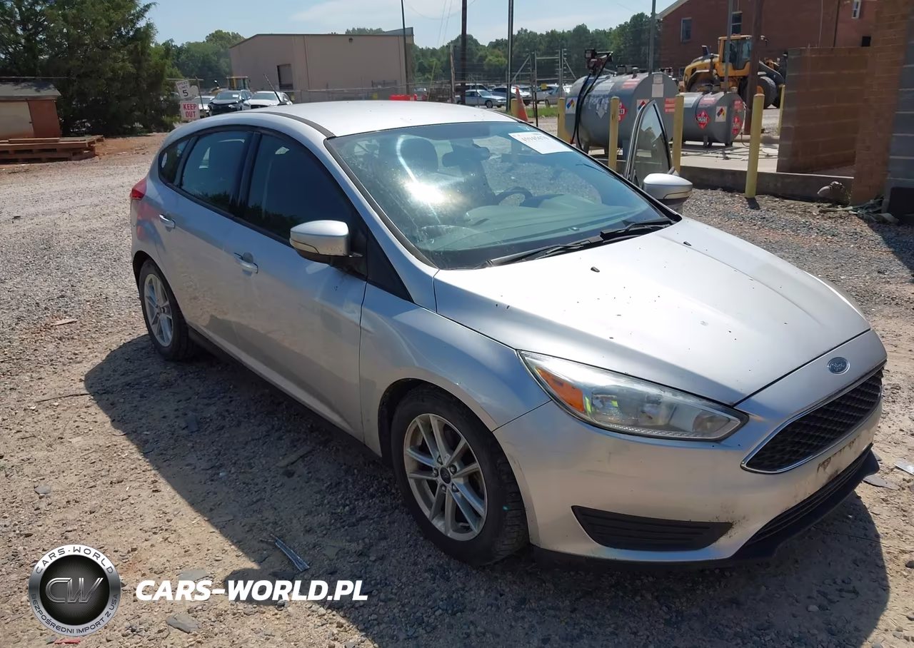 2015 Ford Focus Se VIN:1FADP3K24FL223250 - 6