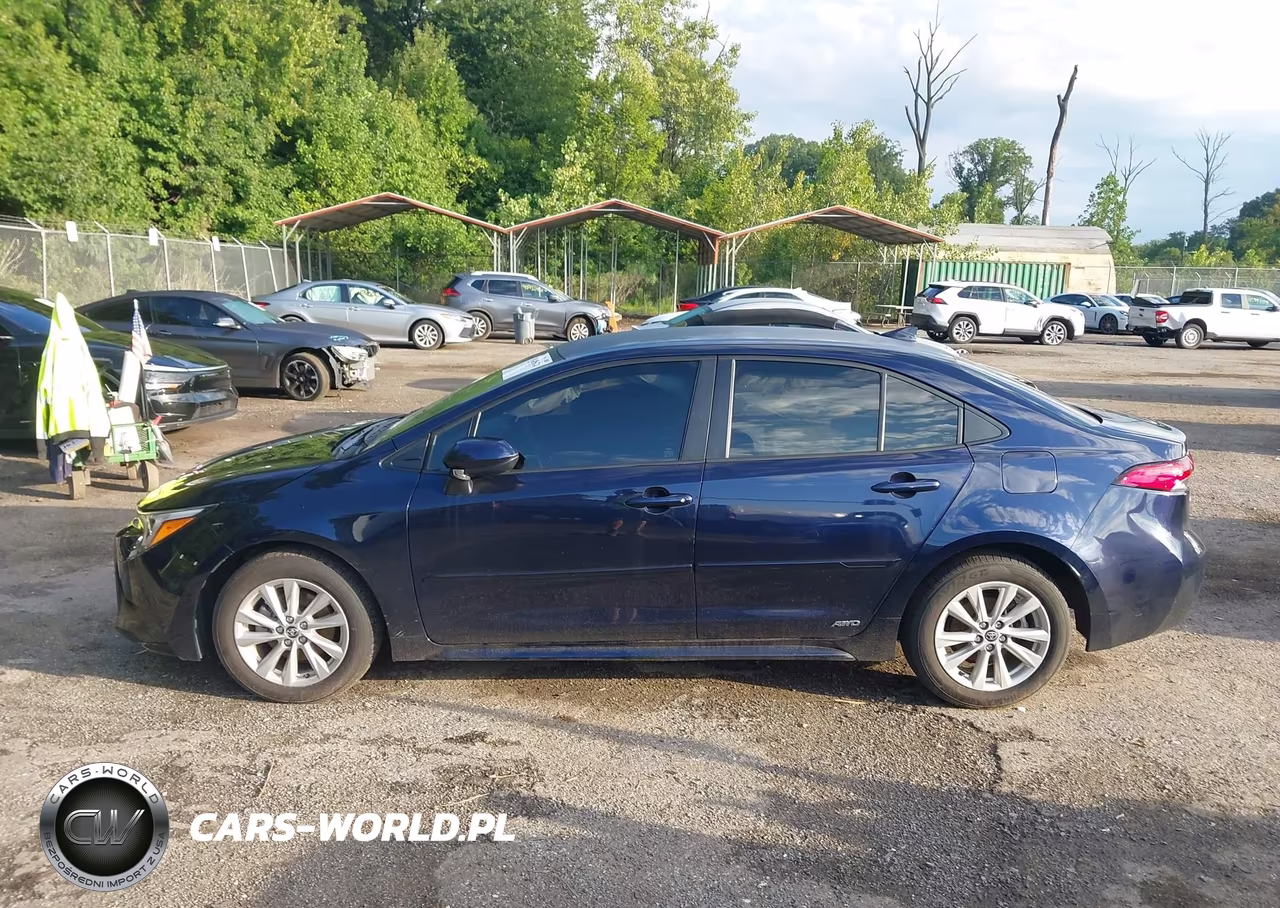 2025 Toyota Corolla Hybrid Le VIN:JTDBDMHE4S3023030 - 14