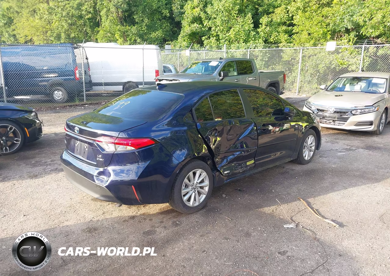 2025 Toyota Corolla Hybrid Le VIN:JTDBDMHE4S3023030 - 4