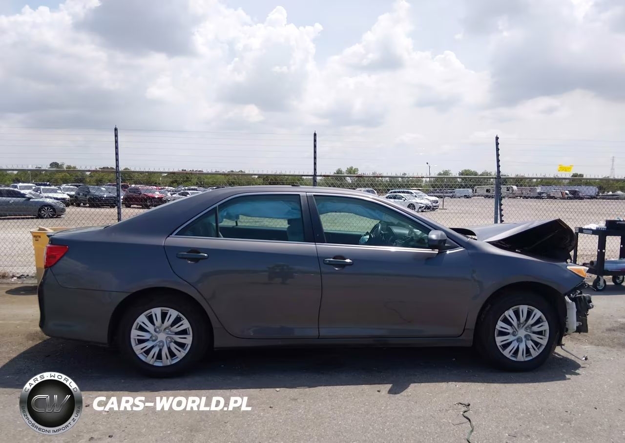 2014 Toyota Camry L VIN:4T1BF1FK7EU800750 - 13