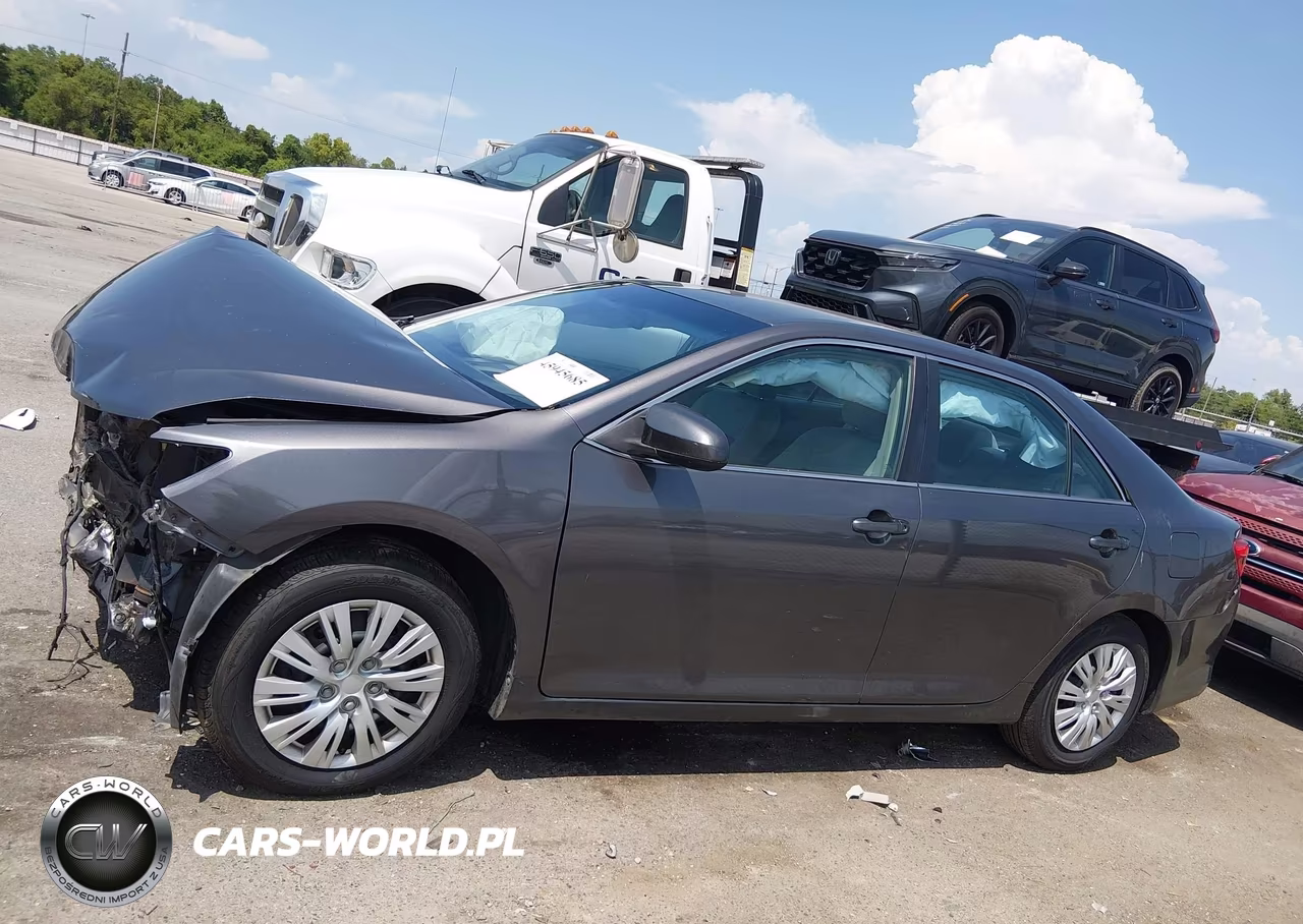 2014 Toyota Camry L VIN:4T1BF1FK7EU800750 - 14