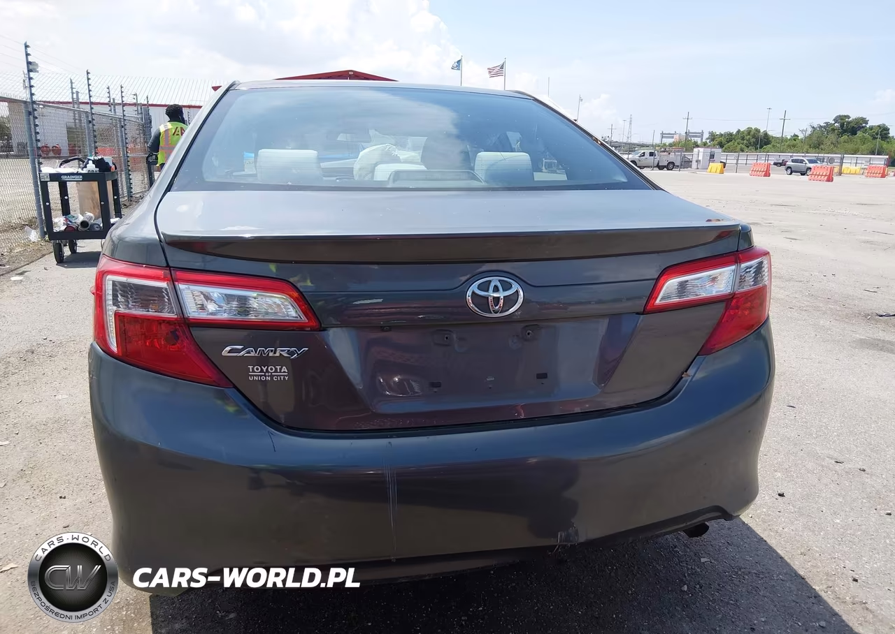 2014 Toyota Camry L VIN:4T1BF1FK7EU800750 - 16