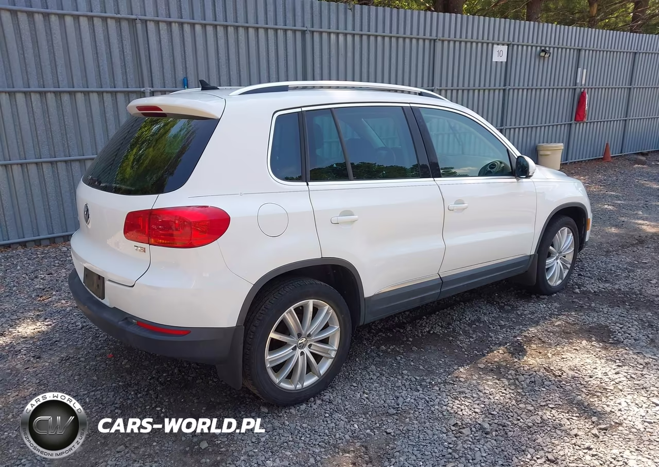 2016 Volkswagen Tiguan Se VIN:WVGAV7AX8GW564363 - 4