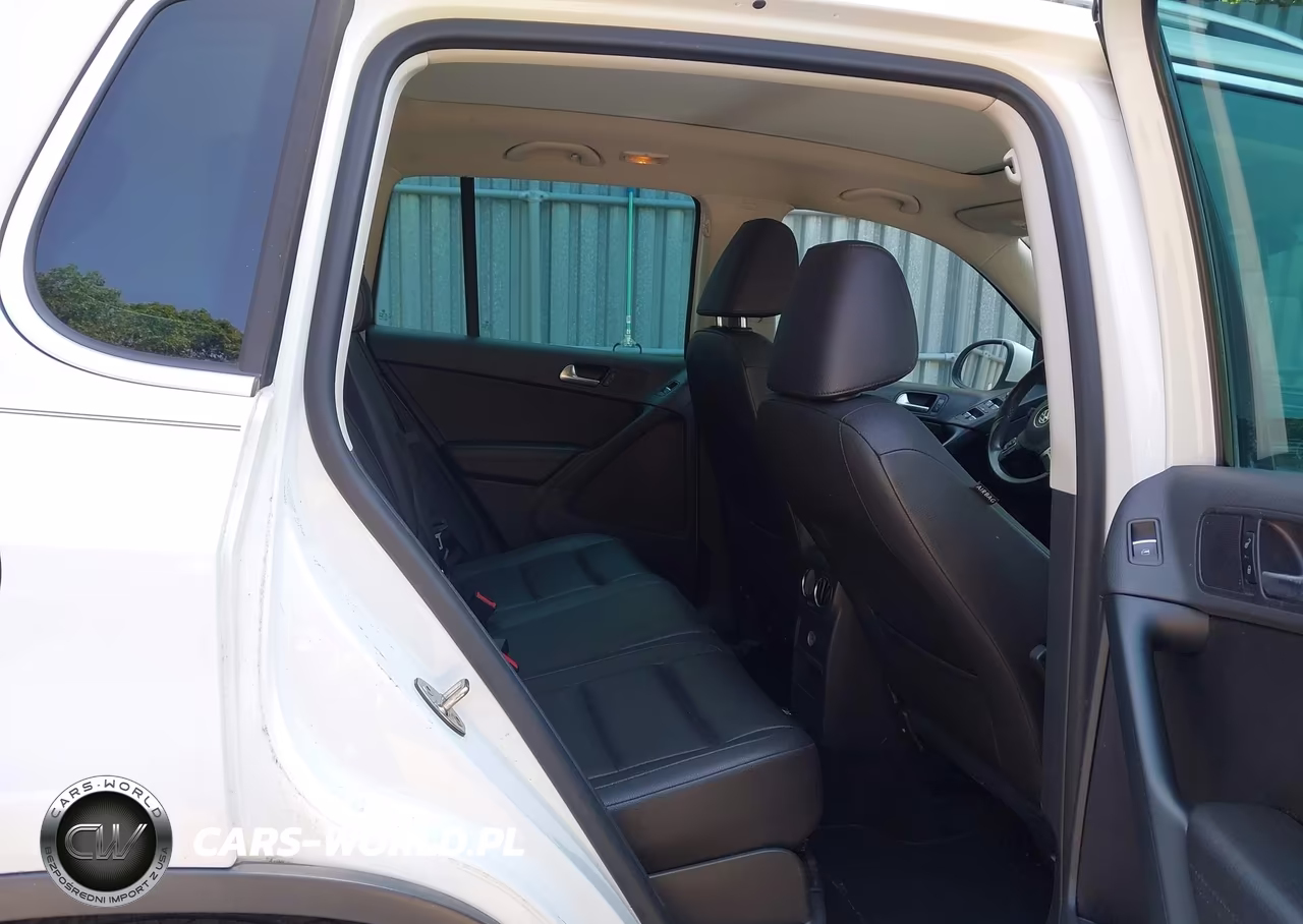 2016 Volkswagen Tiguan Se VIN:WVGAV7AX8GW564363 - 8