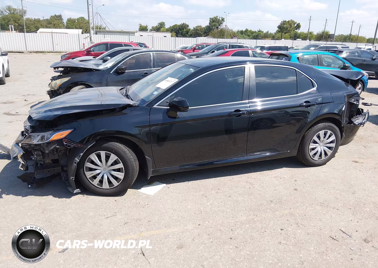 2022 Toyota Camry Le Hybrid VIN:4T1C31AK4NU586188 - 14