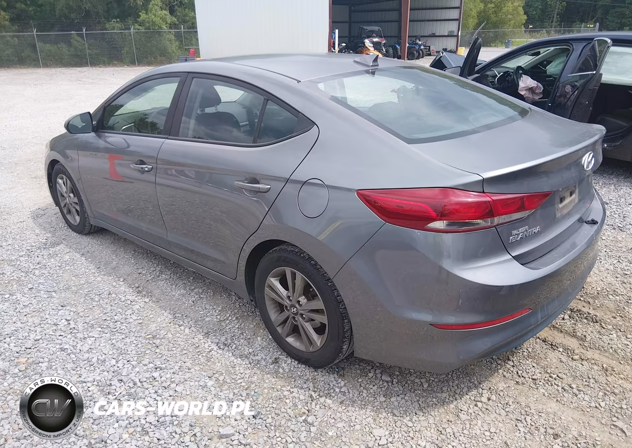 2018 Hyundai Elantra Value Edition VIN:5NPD84LF3JH273889 - 3