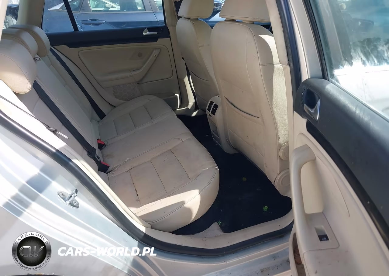 2010 Volkswagen Jetta Se VIN:3VWPX7AJXAM634986 - 8