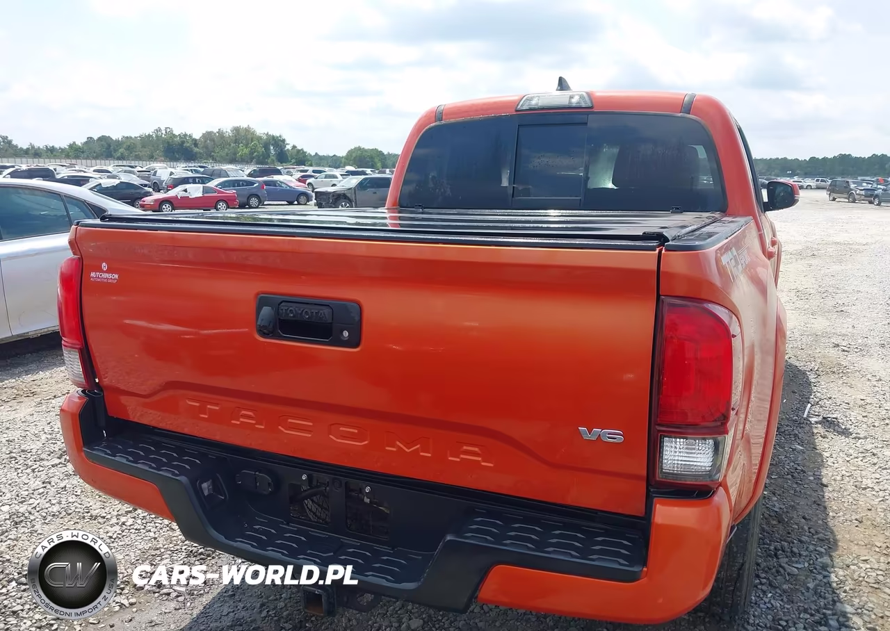 2018 Toyota Tacoma Trd Sport VIN:3TMAZ5CN1JM054551 - 16