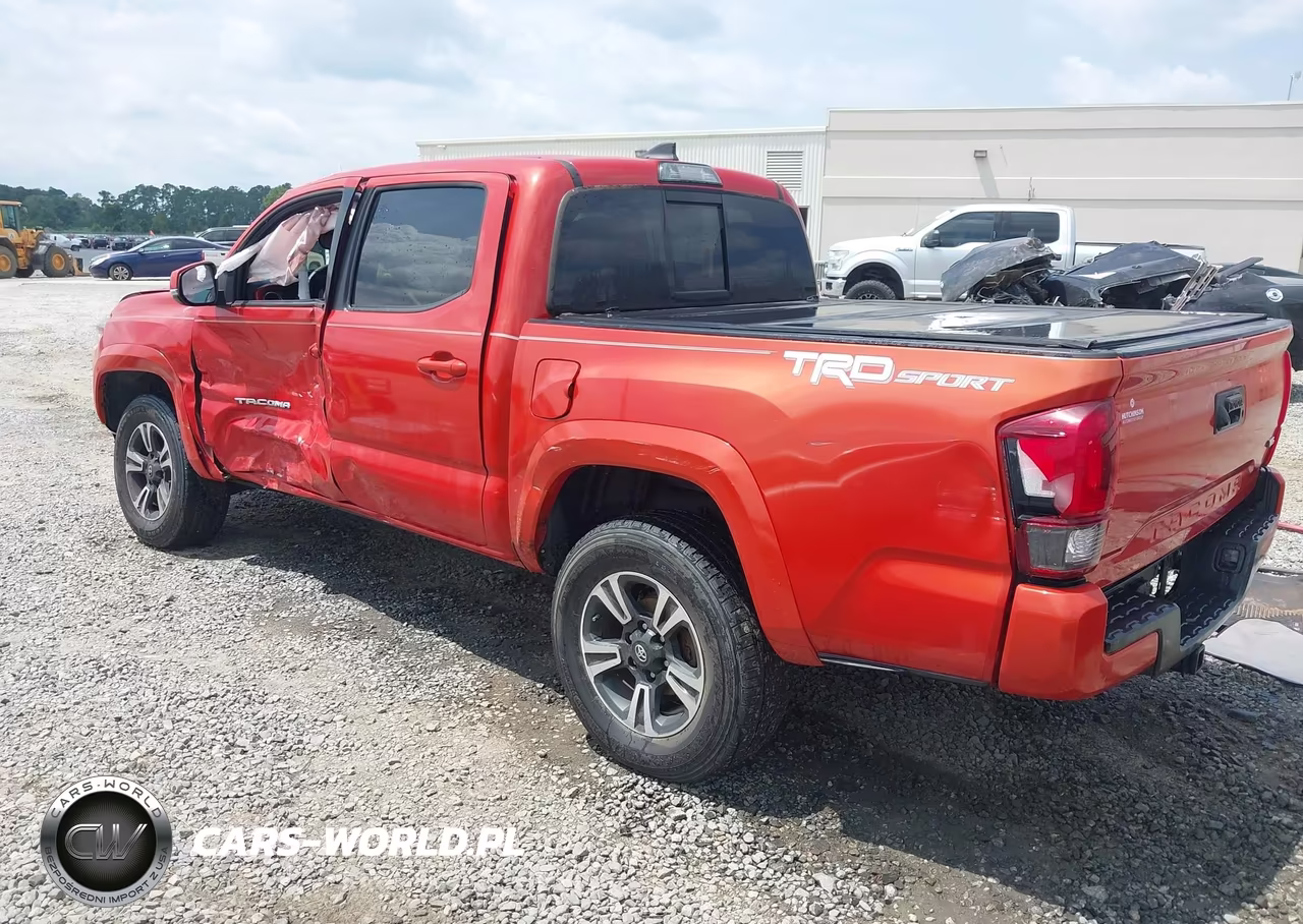 2018 Toyota Tacoma Trd Sport VIN:3TMAZ5CN1JM054551 - 3