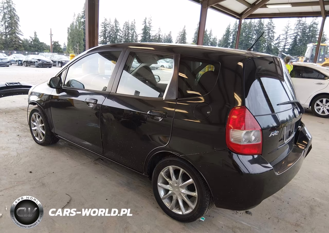 2007 Honda Fit VIN:JHMGD38457S062650 - 3