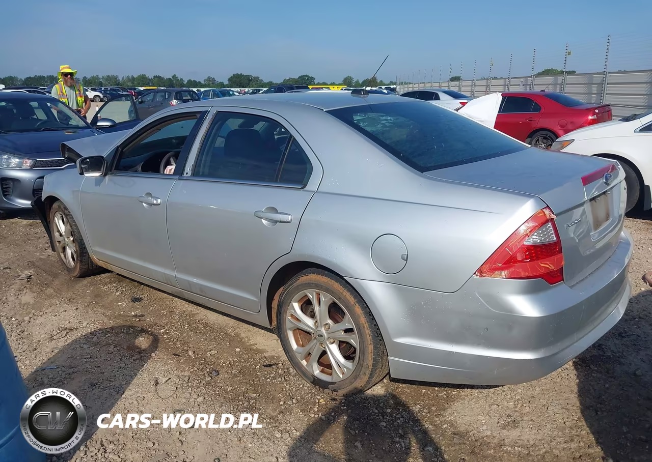 2012 Ford Fusion Se VIN:3FAHP0HA6CR345880 - 3