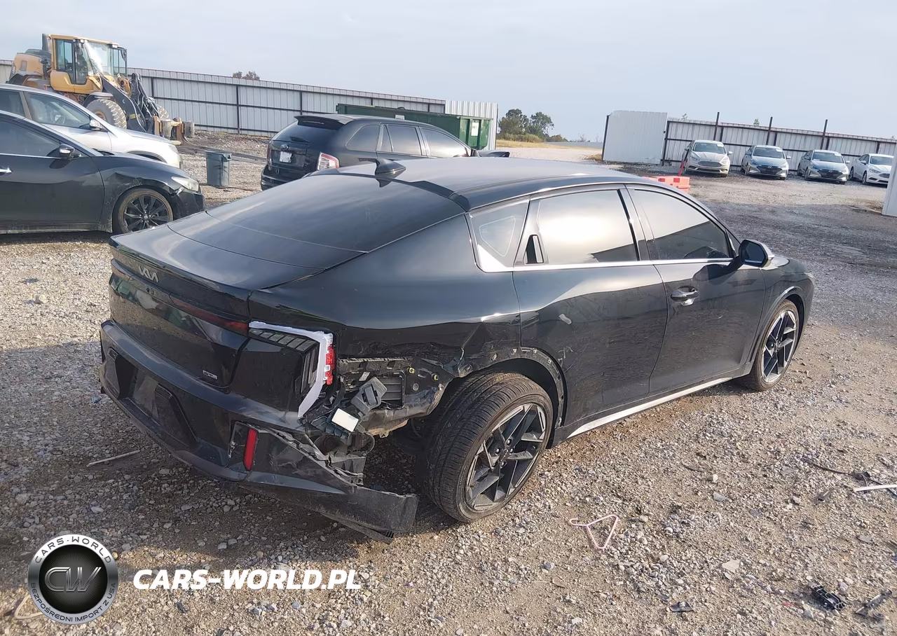 2025 Kia K4 Gt-Line VIN:3KPFW4DE6SE055536 - 4