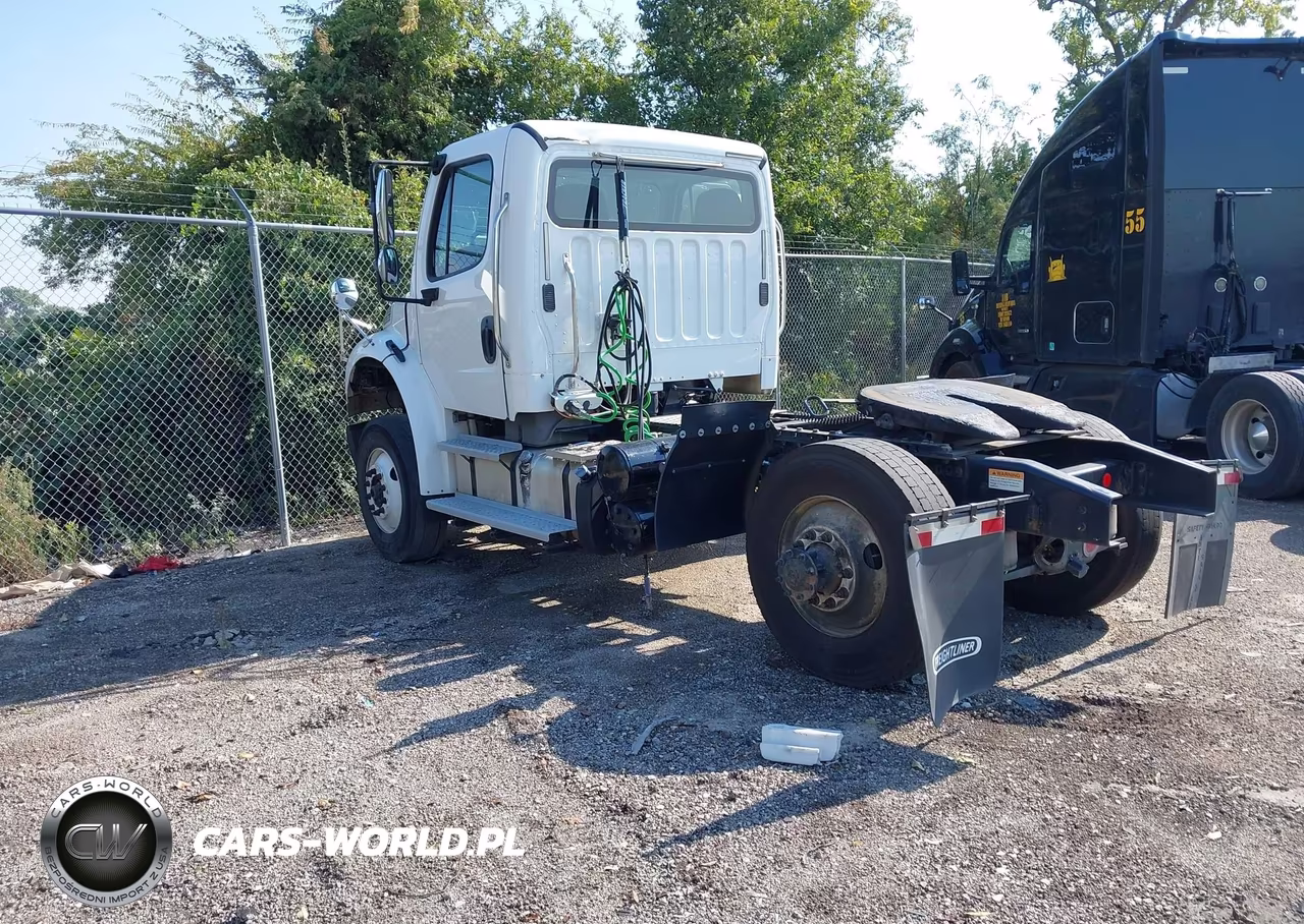 2019 Freightliner M2 106 VIN:1FUBCYD25KHLL0157 - 3