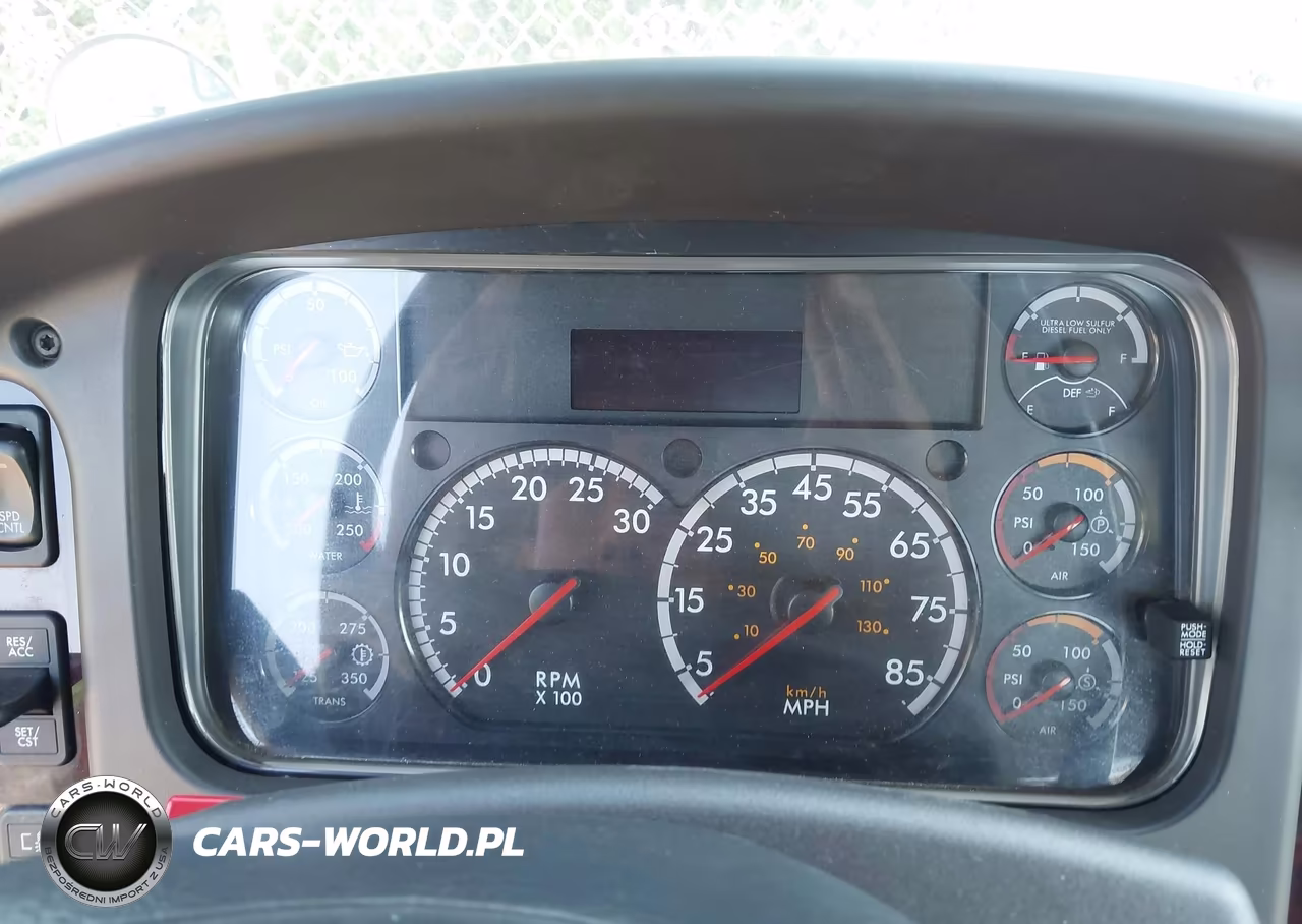 2019 Freightliner M2 106 VIN:1FUBCYD25KHLL0157 - 5