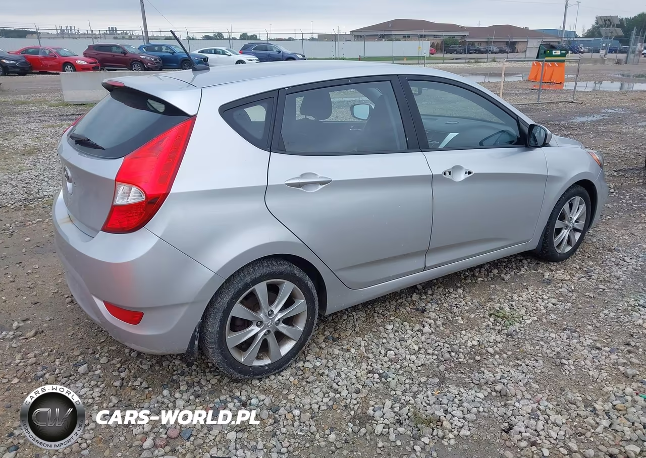 2012 Hyundai Accent Se VIN:KMHCU5AE9CU029708 - 4