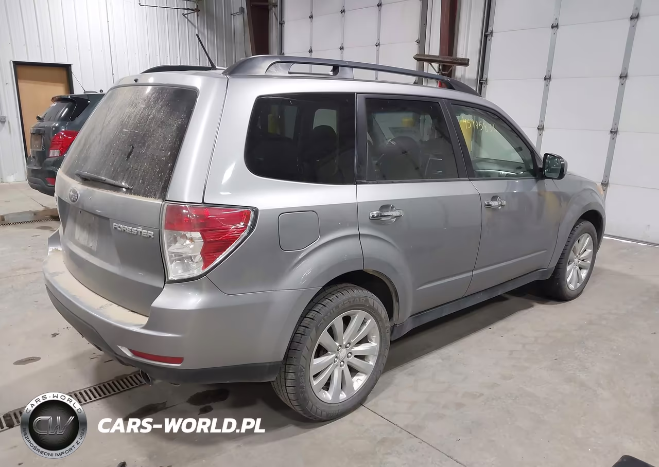 2011 Subaru Forester 2.5X Limited VIN:JF2SHBEC5BH747180 - 4