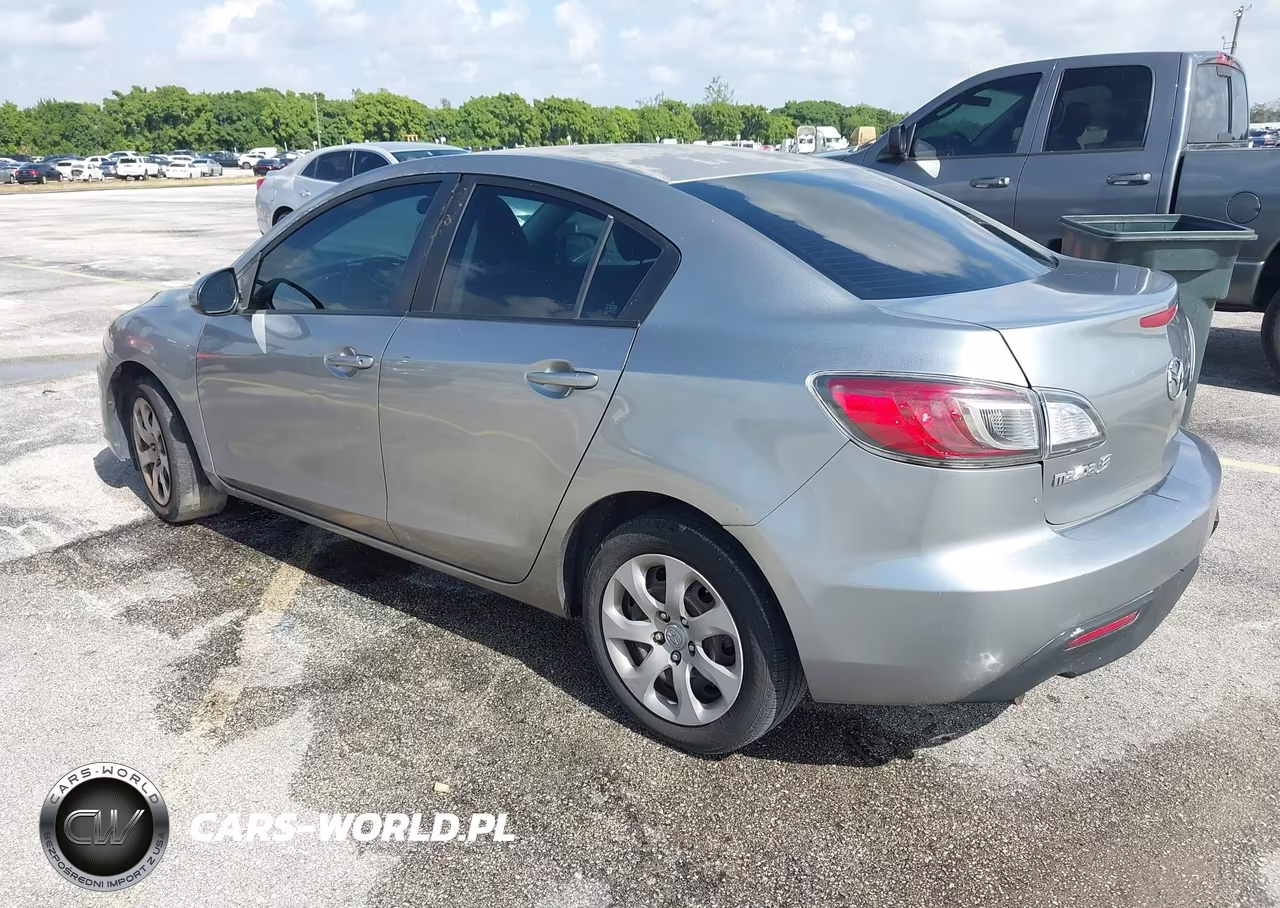 2011 Mazda Mazda3 I Sport VIN:JM1BL1UF0B1436980 - 3