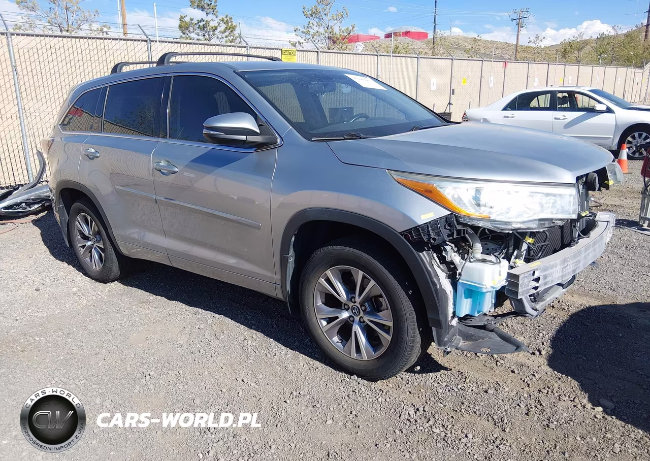 2016 Toyota Highlander Le Plus V6