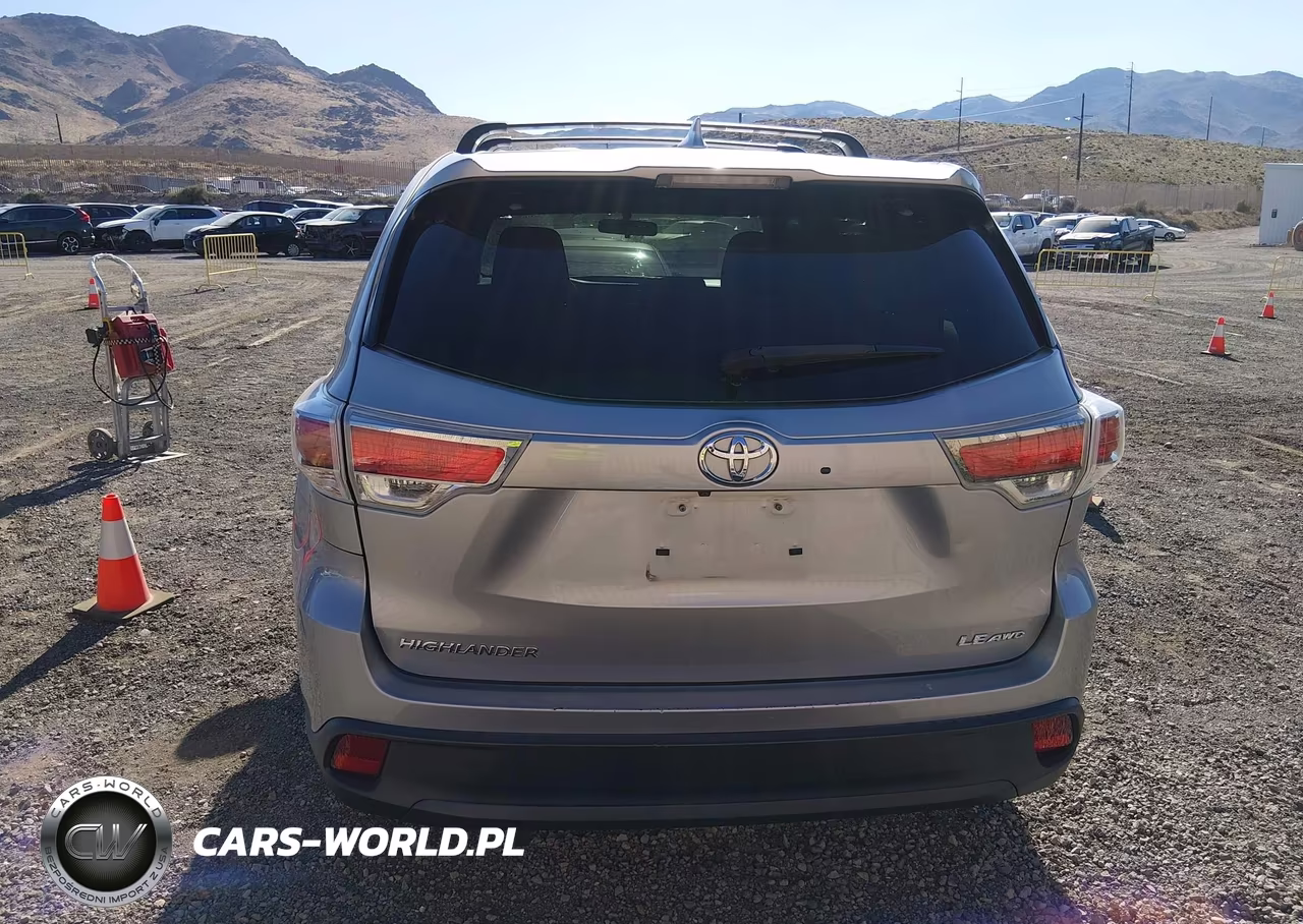 2016 Toyota Highlander Le Plus V6 VIN:5TDBKRFH4GS255813 - 17