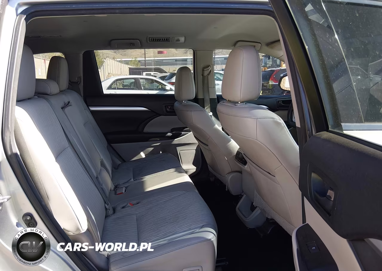 2016 Toyota Highlander Le Plus V6 VIN:5TDBKRFH4GS255813 - 8