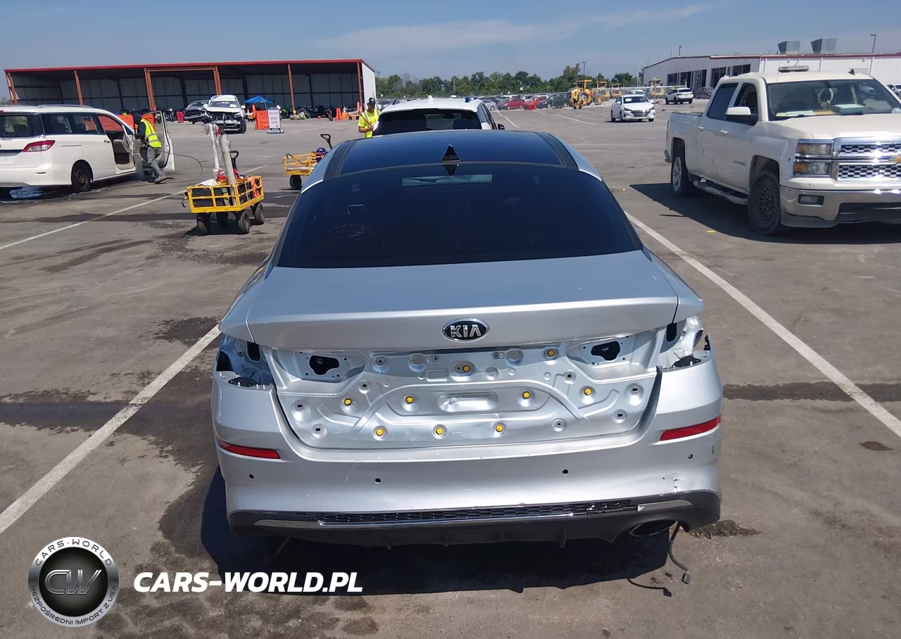 2019 Kia Optima Lx VIN:5XXGT4L34KG296113 - 17