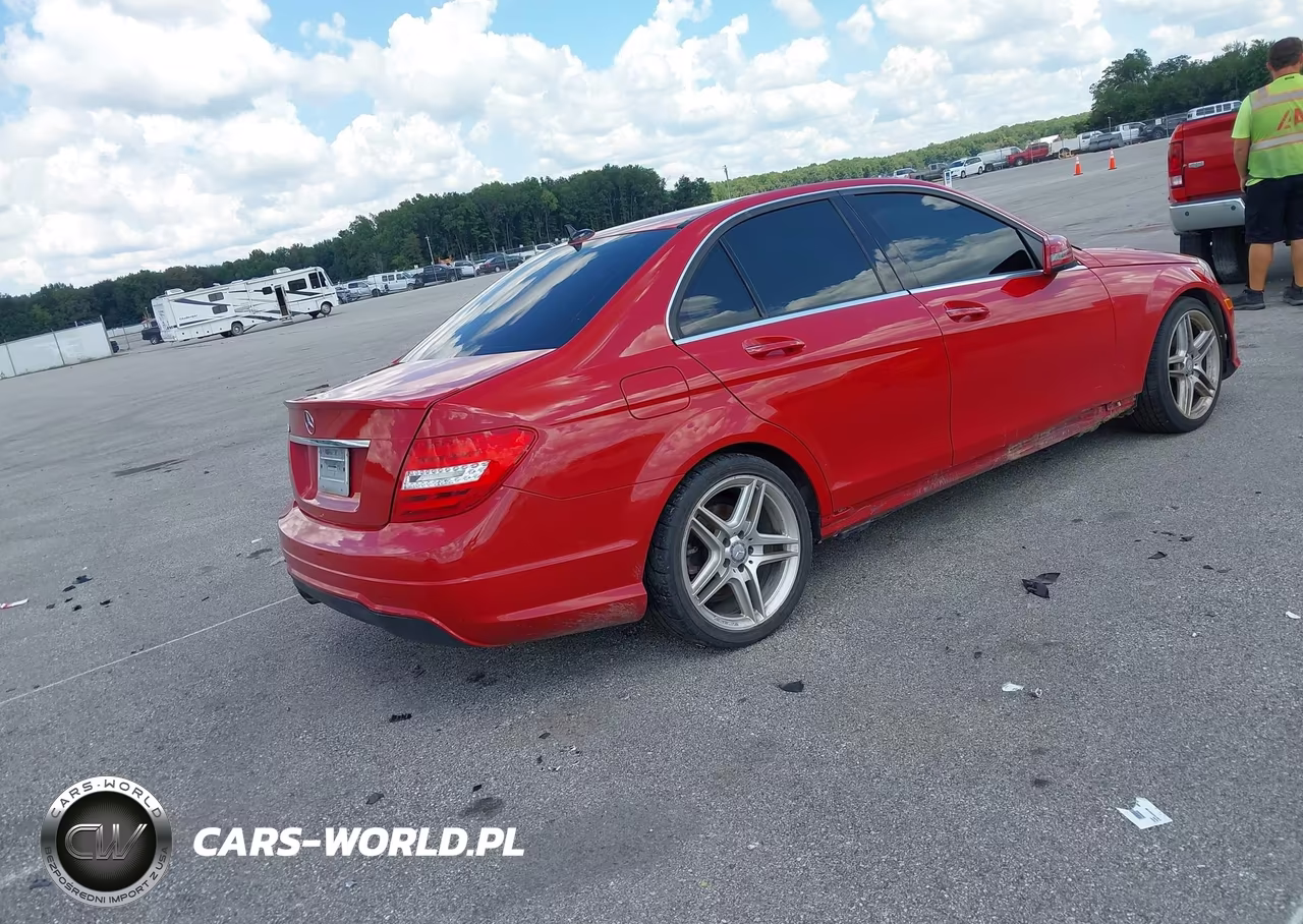 2014 Mercedes-Benz C 250 Sport VIN:WDDGF4HB4EG239159 - 4