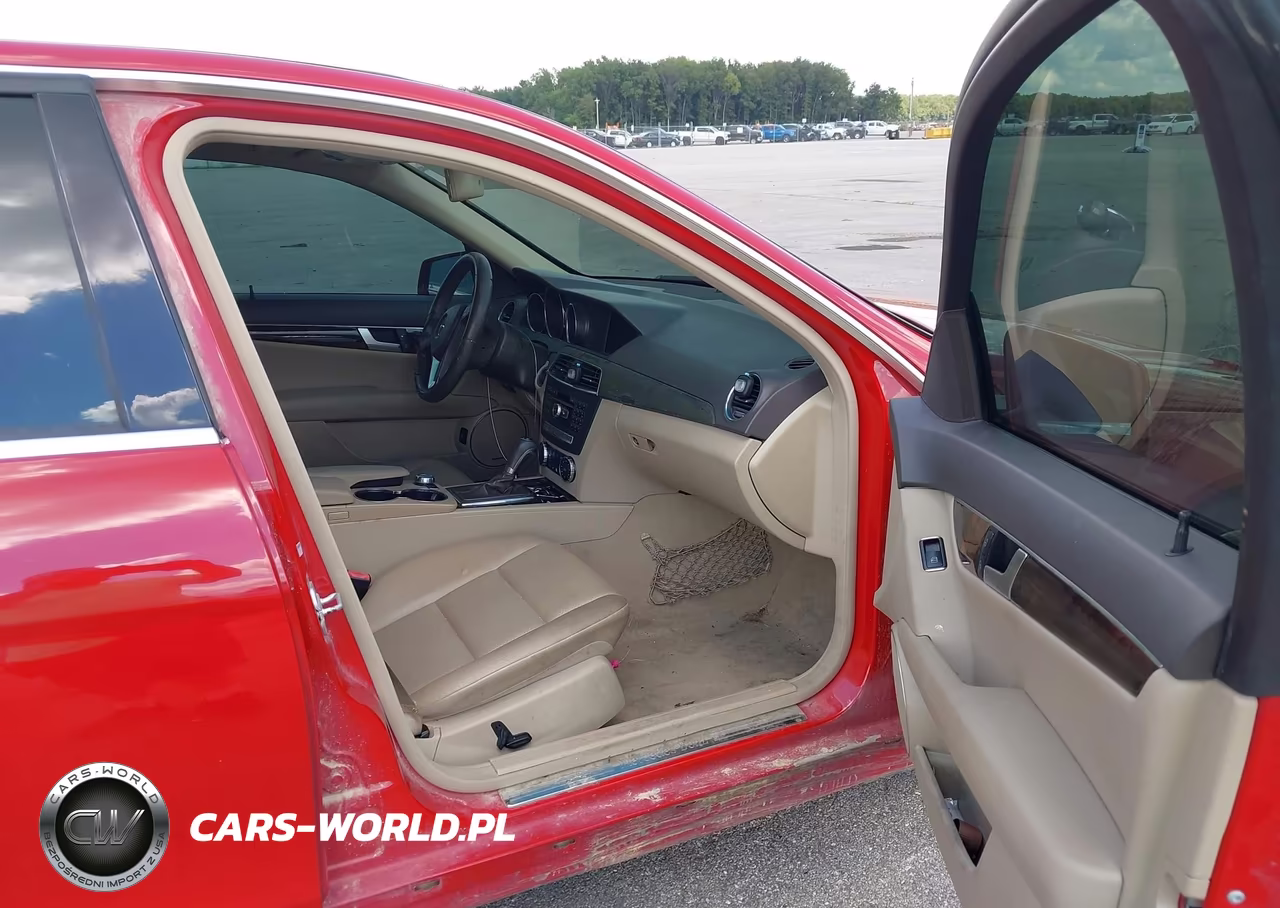2014 Mercedes-Benz C 250 Sport VIN:WDDGF4HB4EG239159 - 5