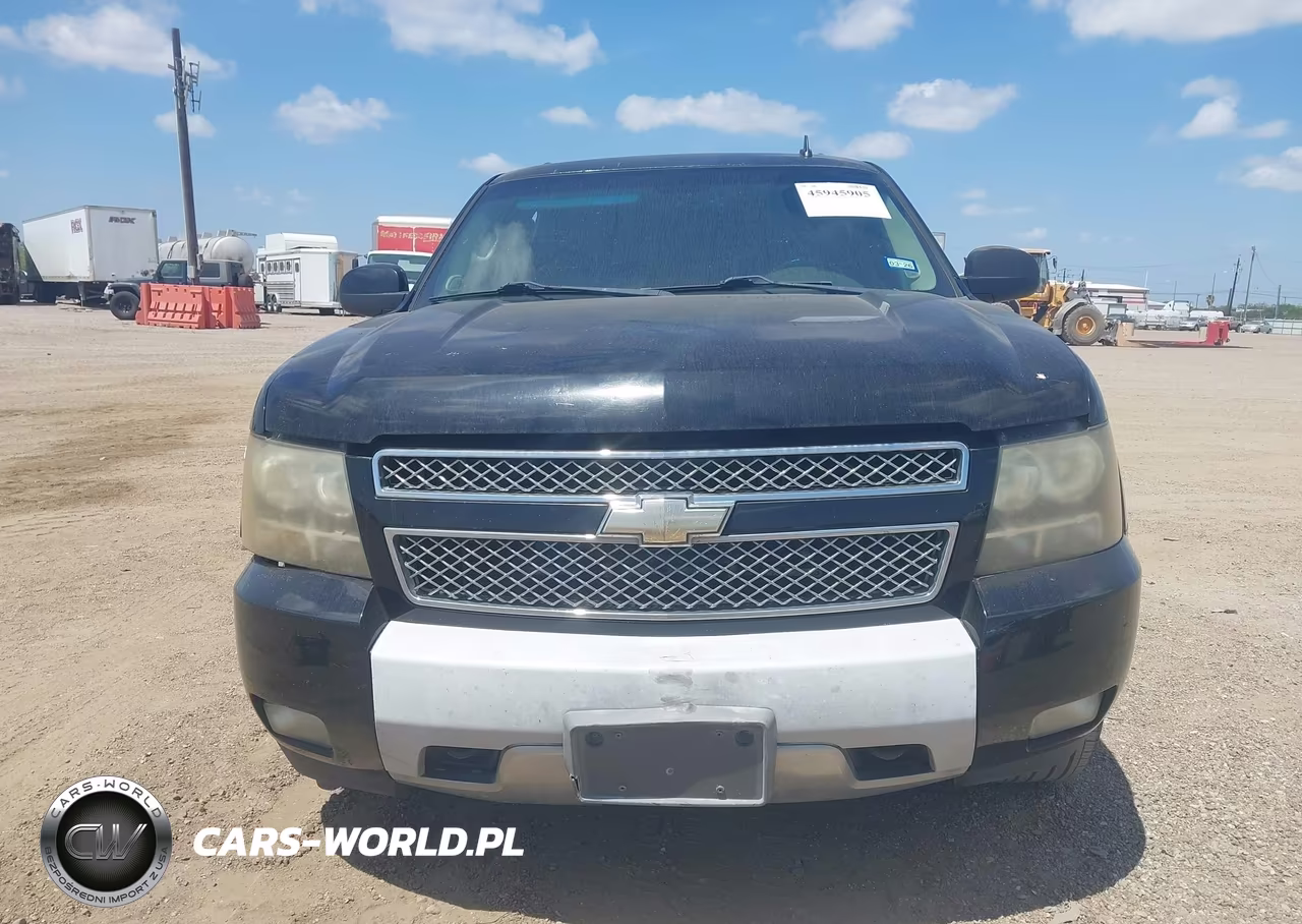 2011 Chevrolet Suburban Lt VIN:1GNSKJE31BR203089 - 12