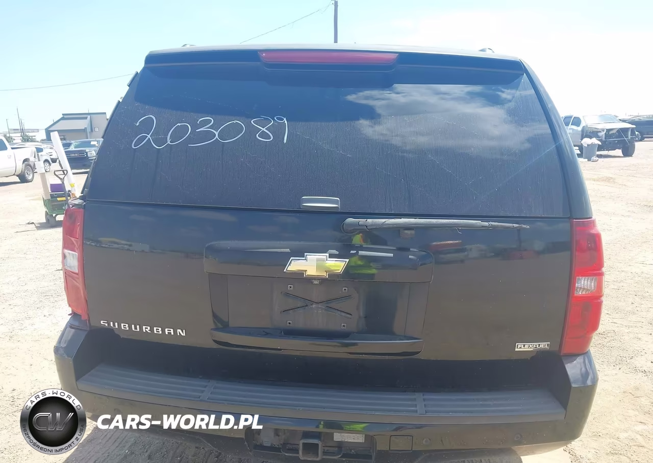 2011 Chevrolet Suburban Lt VIN:1GNSKJE31BR203089 - 16