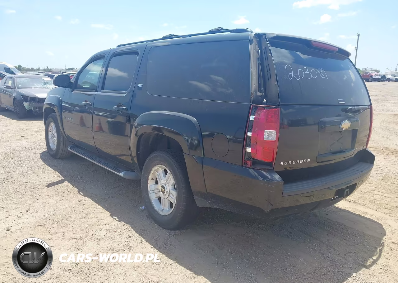2011 Chevrolet Suburban Lt VIN:1GNSKJE31BR203089 - 3