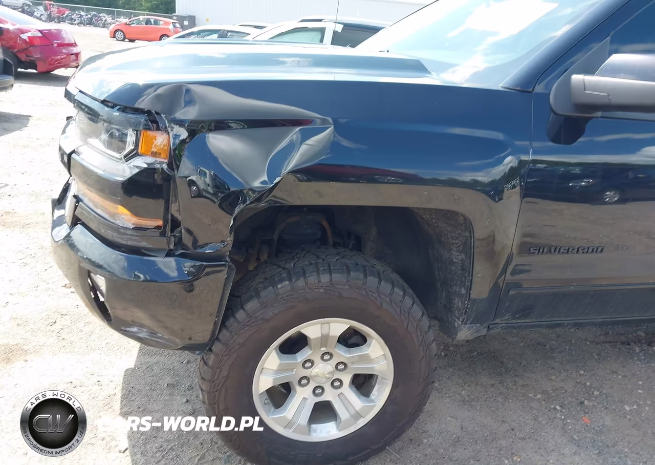 2018 Chevrolet Silverado 1500 2Lt VIN:1GCVKREC8JZ351534 - 21