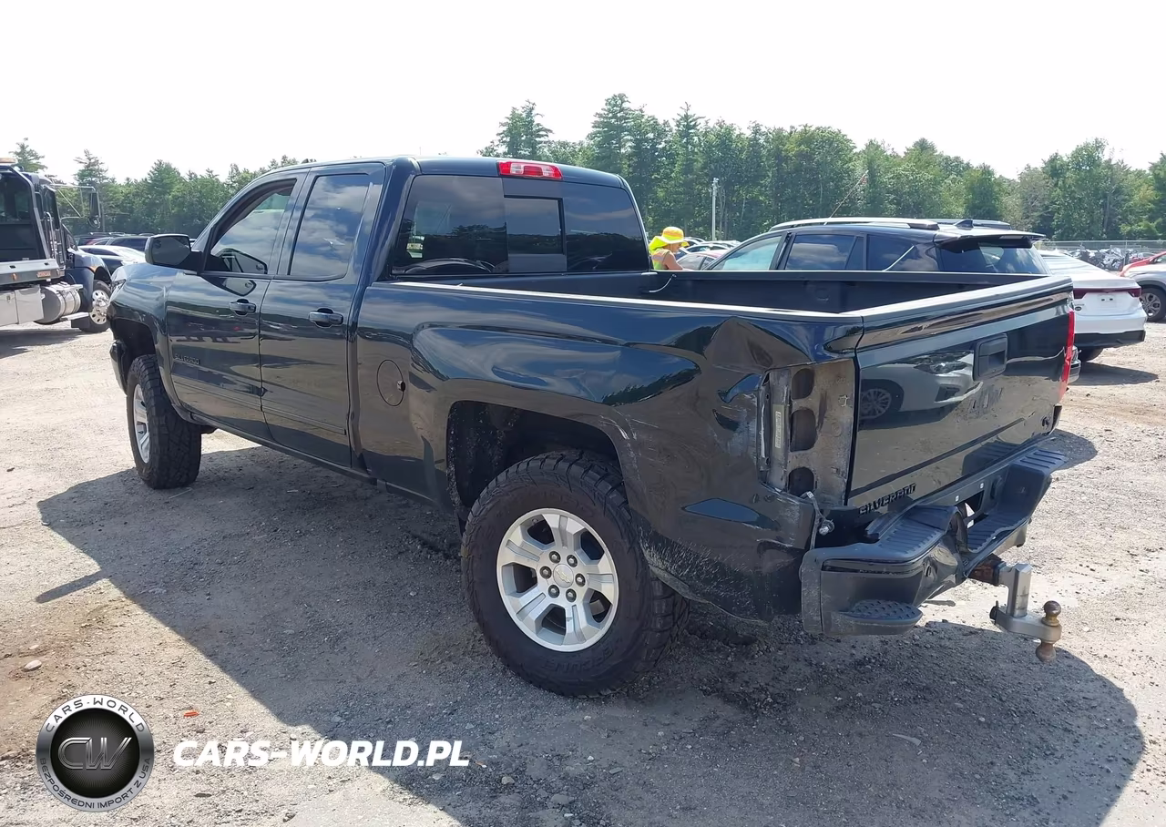 2018 Chevrolet Silverado 1500 2Lt VIN:1GCVKREC8JZ351534 - 3