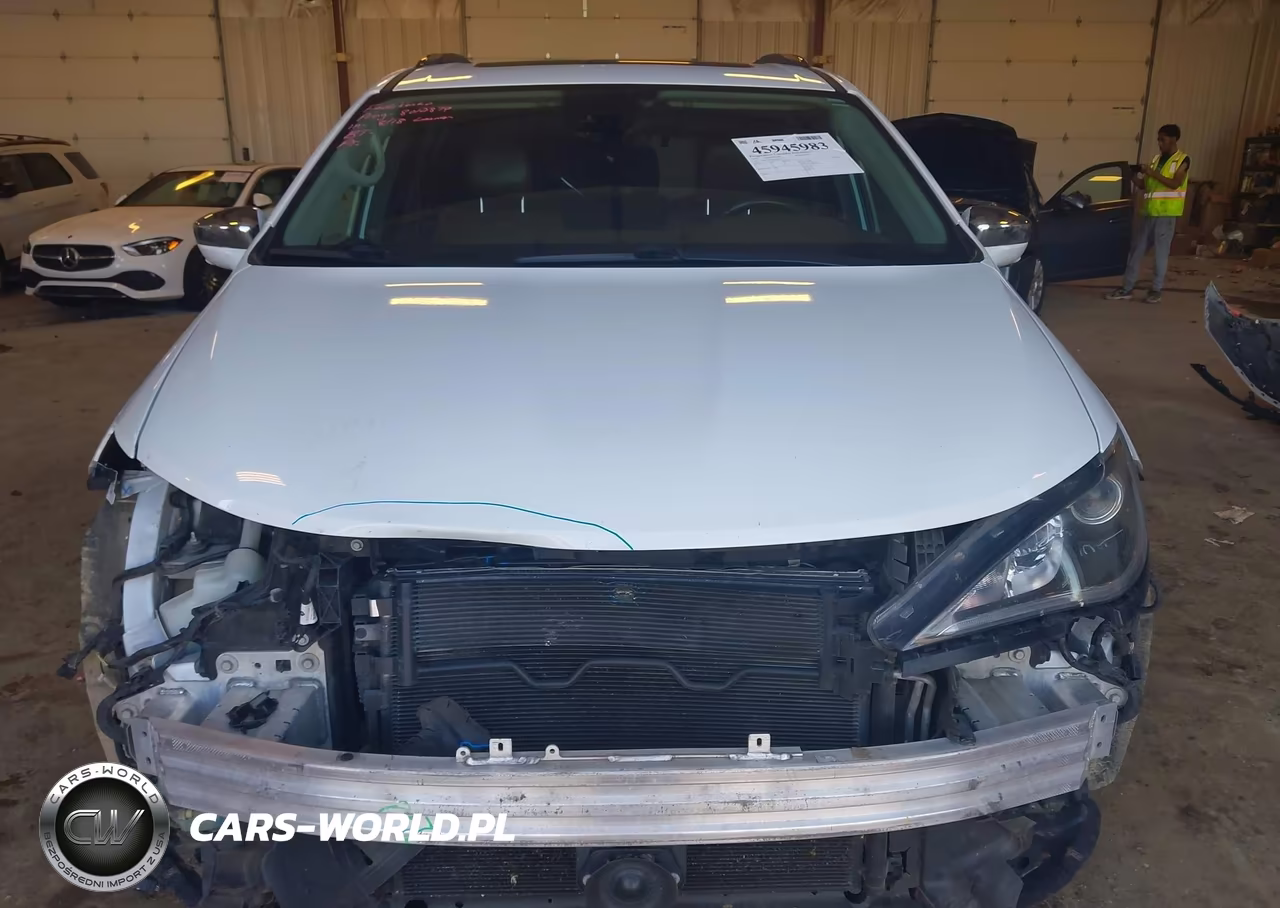 2019 Chrysler Pacifica Limited VIN:2C4RC1GG8KR686336 - 12