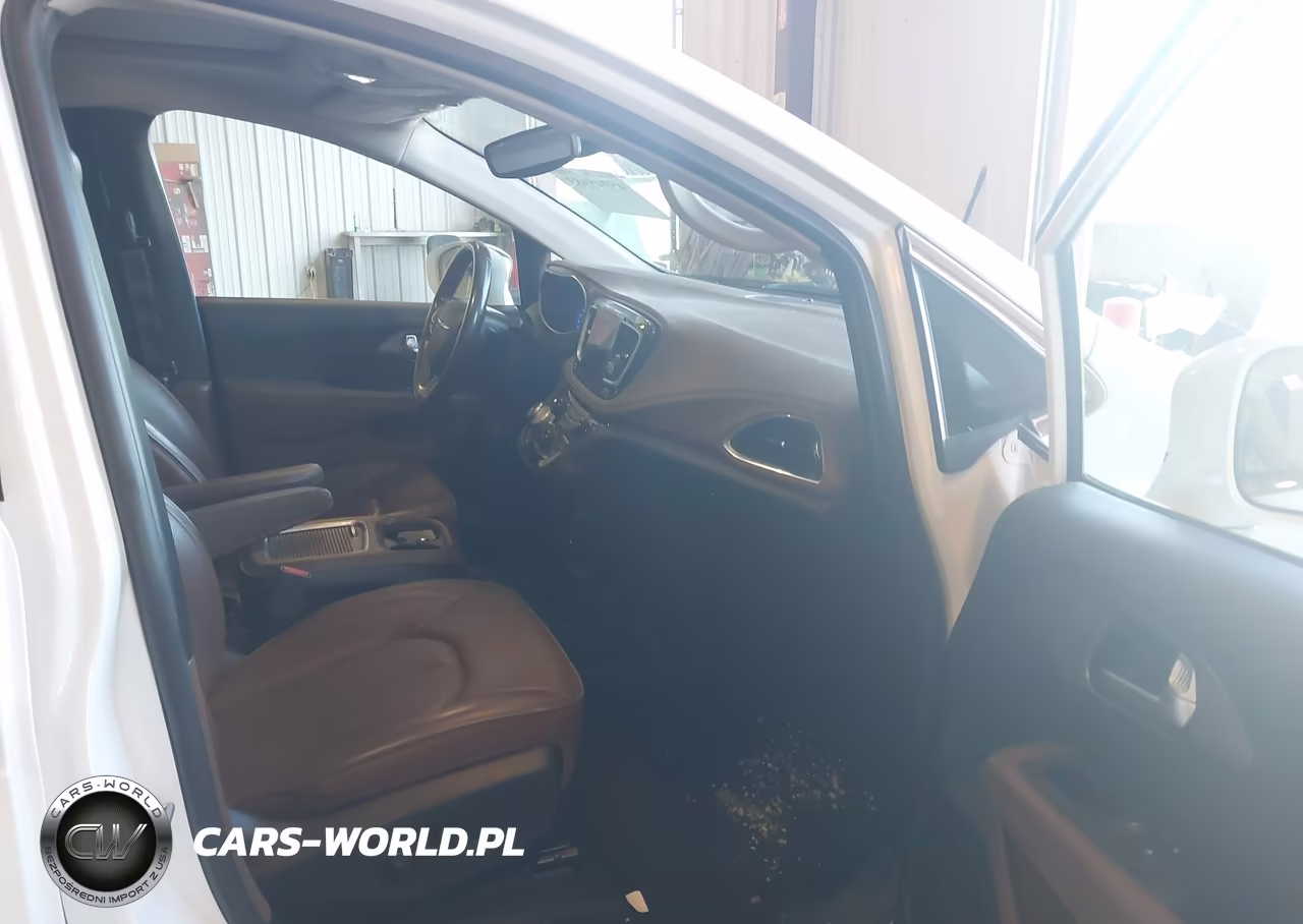 2019 Chrysler Pacifica Limited VIN:2C4RC1GG8KR686336 - 5