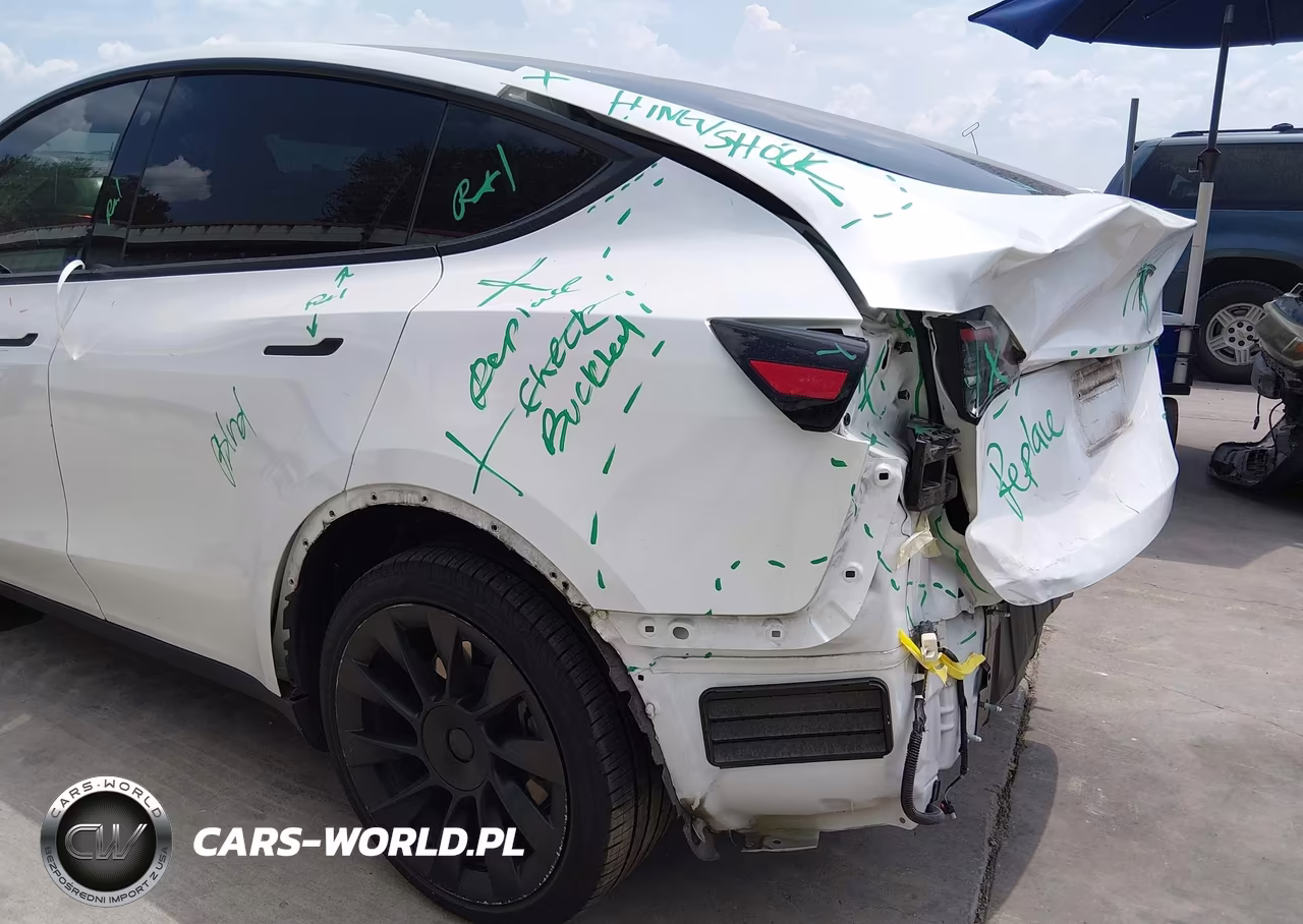 2022 Tesla Model Y Long Range Dual Motor All-Wheel Drive VIN:7SAYGDEE5NA014396 - 19