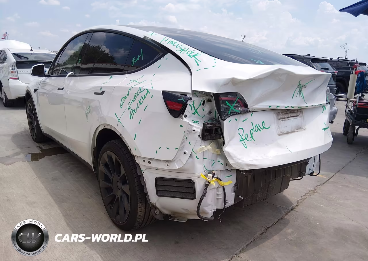 2022 Tesla Model Y Long Range Dual Motor All-Wheel Drive VIN:7SAYGDEE5NA014396 - 3