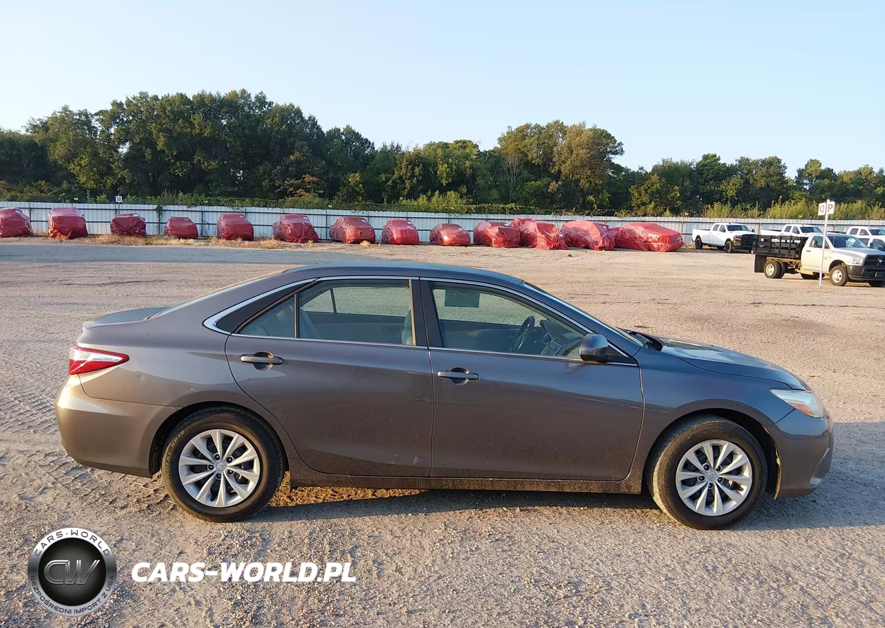 2015 Toyota Camry Le VIN:4T4BF1FK6FR496110 - 14