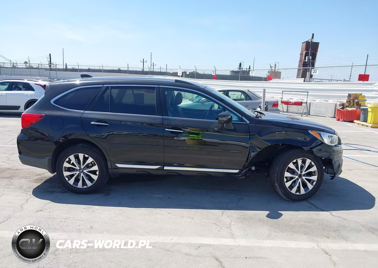 2017 Subaru Outback 3.6R Touring VIN:4S4BSETC7H3216861 - 13
