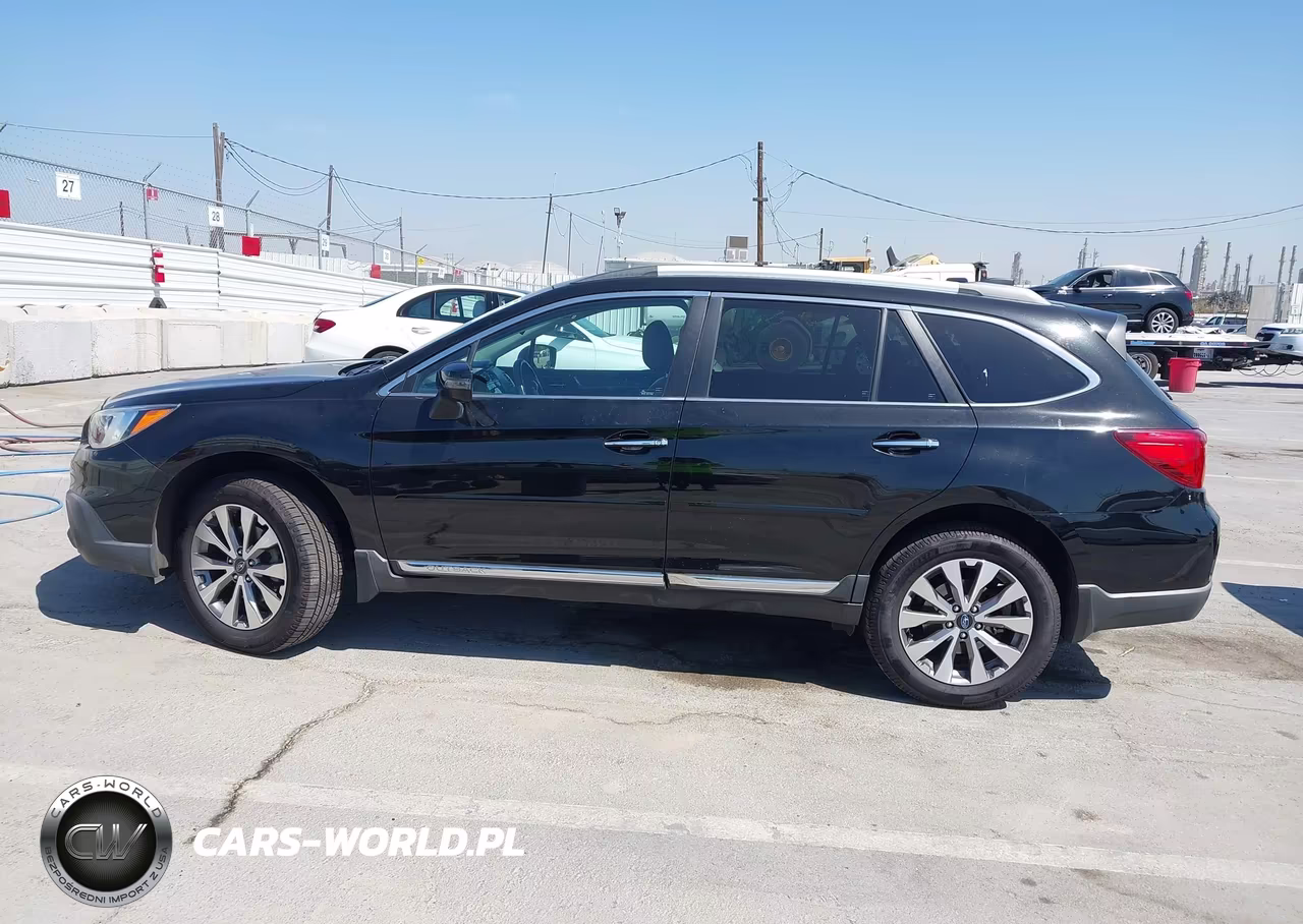2017 Subaru Outback 3.6R Touring VIN:4S4BSETC7H3216861 - 14