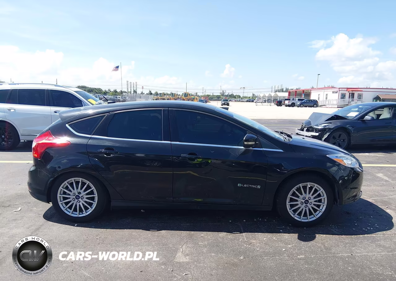 2013 Ford Focus Electric VIN:1FADP3R48DL305017 - 14