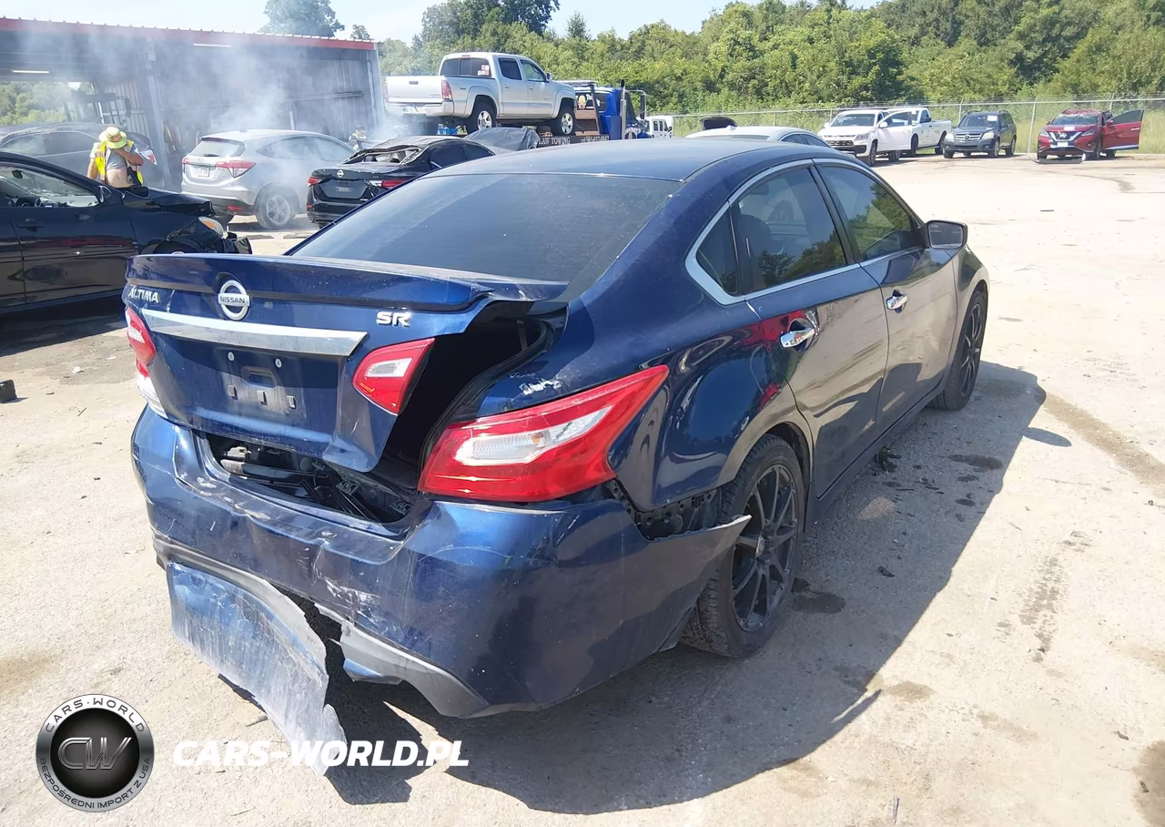 2016 Nissan Altima 2.5 Sr VIN:1N4AL3AP1GC256963 - 4