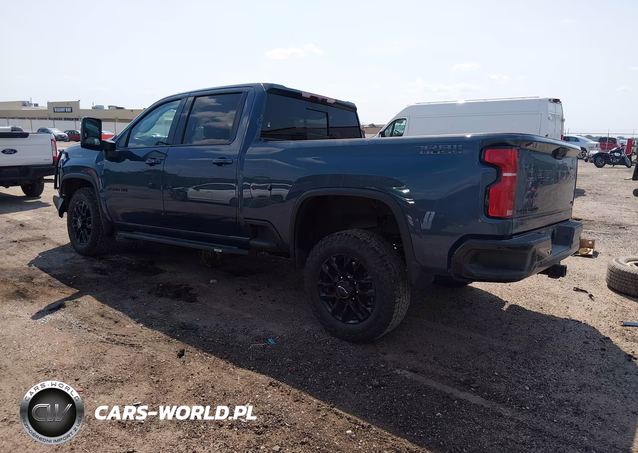 2025 Chevrolet Silverado 2500Hd 4Wd Standard Bed Ltz VIN:2GC4KPEY6S1190655 - 3