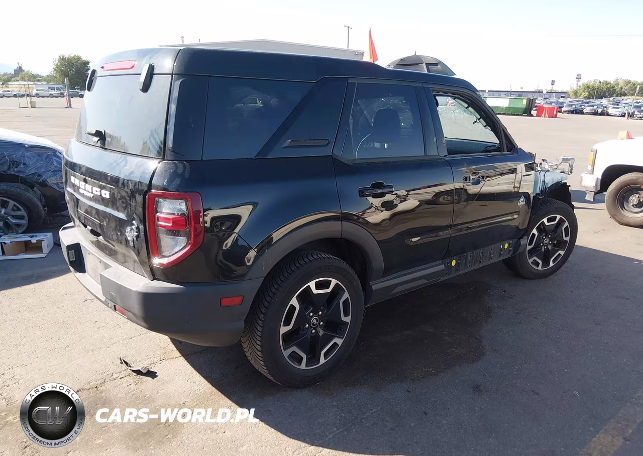2021 Ford Bronco Sport Outer Banks VIN:3FMCR9C6XMRA68833 - 4